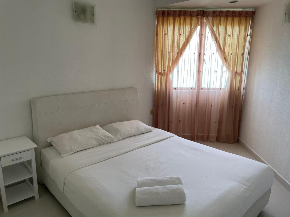 The Ferringhi Seaview Apartment Batu Feringgi Exterior foto