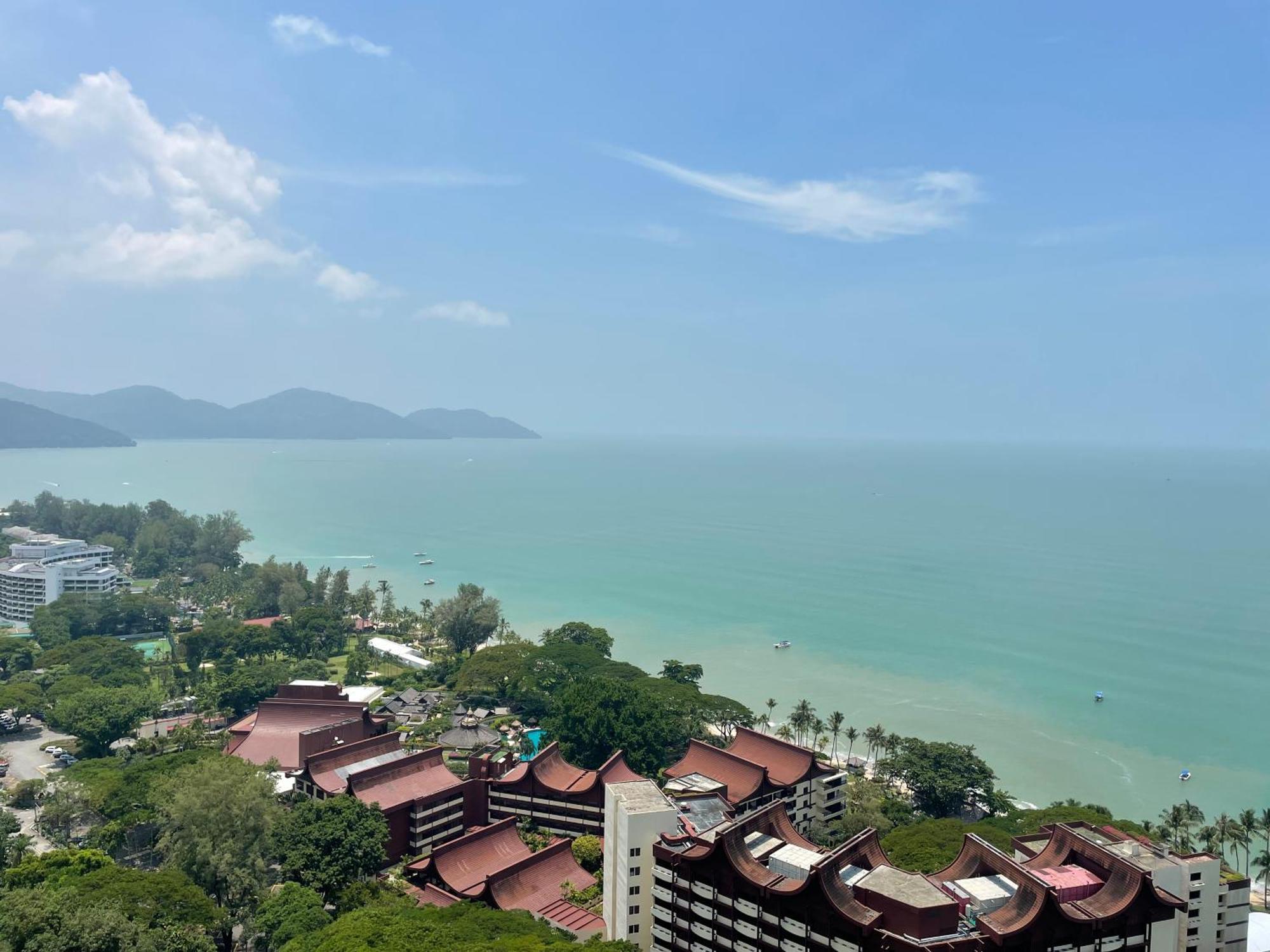The Ferringhi Seaview Apartment Batu Feringgi Exterior foto